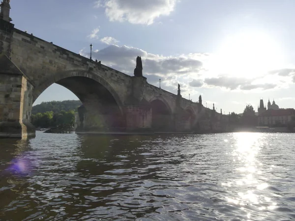 Praga República Checa Maio 2018 Charles Bridge Rio Vltava Vista — Fotografia de Stock
