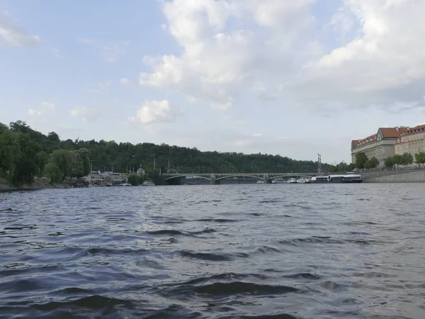 Prague Çek Cumhuriyeti Mayıs 2018 Charles Köprüsü Vltava Nehri Vltava — Stok fotoğraf