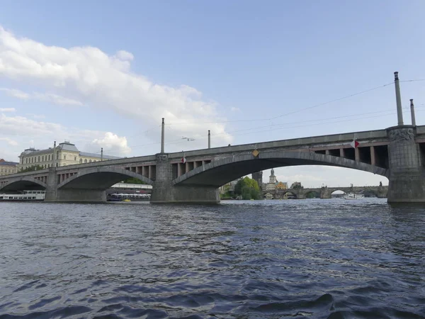 Prague Çek Cumhuriyeti Mayıs 2018 Charles Köprüsü Vltava Nehri Vltava — Stok fotoğraf