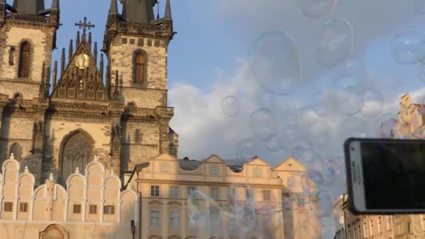 Praga República Checa Mayo 2018 Burbujas Jabón Flotando Aire Praga — Vídeos de Stock