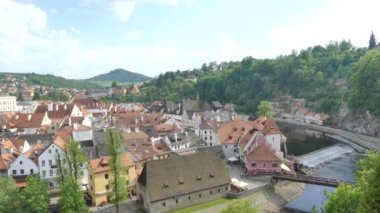 Cesky Krumlov, Çek Cumhuriyeti - 9 Mayıs 2018: şehrin tarihi binaların bir görünüm. Şehrin sokaklarında bir görünümünü.