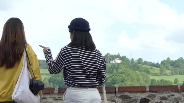 Cesky Krumlov République Tchèque Mai 2018 Les Touristes Photographient Les — Video