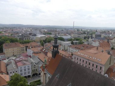 Ceske Budejovice, Çek Cumhuriyeti - 10 Mayıs 2018: kenti. Çatılar eski şehir merkezinde bulunmaktadır. Yukarıdan görüntülemek.