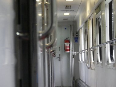 Kiev, Ukrayna - 24 Temmuz 2018: Şehir içi şehirlerarası trenler. Trenin yuvası araba.