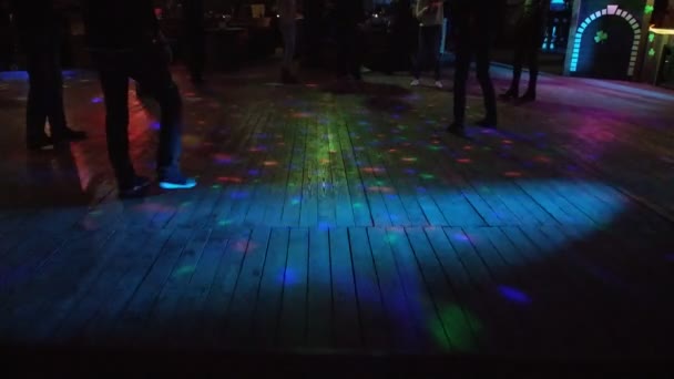 Kiev Ucrânia Março 2019 Pessoas Dançando Clube Pessoas Relaxam Numa — Vídeo de Stock