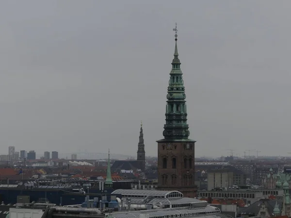 Stadtpanorama. Blick auf die Stadt aus der Höhe. Historie — Stockfoto