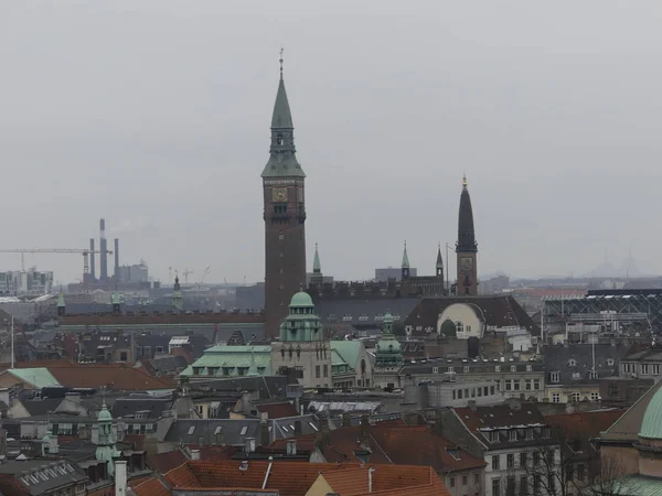 Stadtpanorama. Blick auf die Stadt aus der Höhe. Historie — Stockfoto