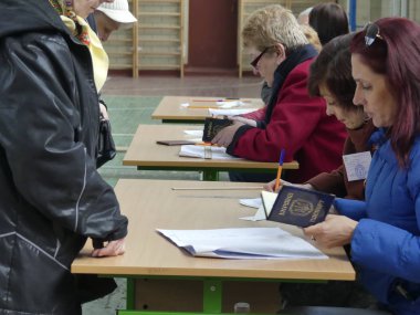Ukrayna'da Cumhurbaşkanlığı Seçimi. İnsanlar yeni başkanlık için oy