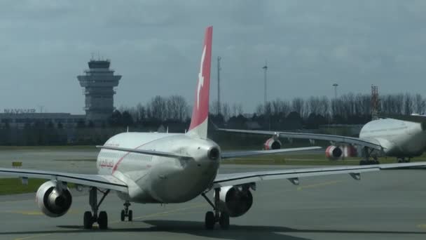 Kopenhaga Dania Marzec 2019 Samolot Ląduje Lotnisku Kastrup Lotnisko Pracy — Wideo stockowe