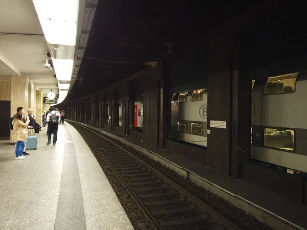 Bruxelles Belgique Juin 2019 Train Moderne Grande Vitesse Trouve Gare — Photo