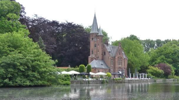 Bruges Belçika Mayıs 2019 Park Minnewater Gölü Manzarası Gölün Kenarındaki — Stok video