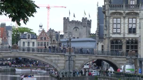 Gent België 2019 Mei Uitzicht Het Waterkanaal Van Stad Toeristen — Stockvideo