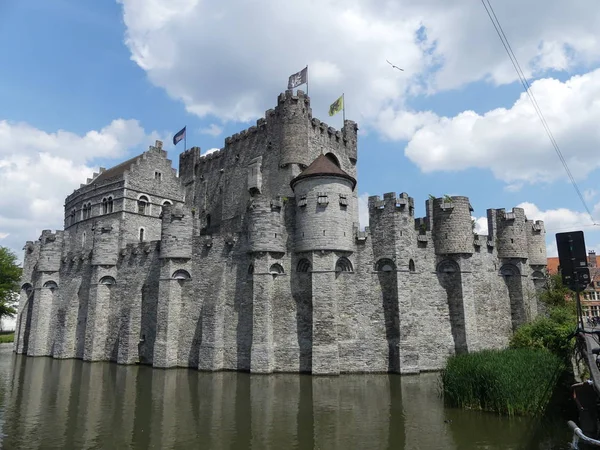 Blick auf die Burg der Grafen von Flandern. — Stockfoto