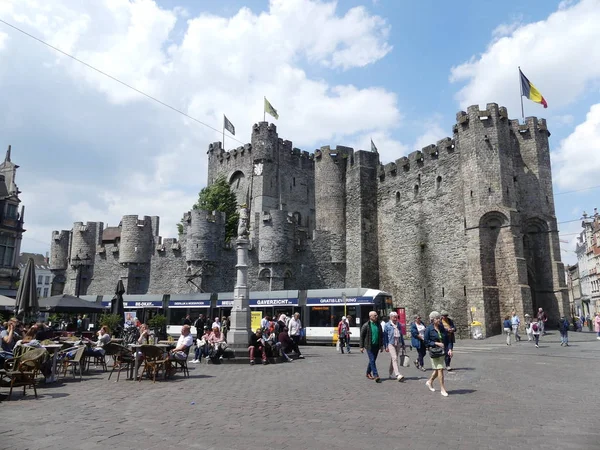 Uitzicht op het kasteel van de graven van Vlaanderen. — Stockfoto