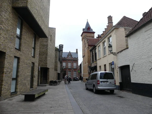 Bruges, Belgium - May 2019: View of the streets of the city. 都头 — 图库照片