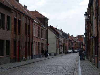 Bruges, Belçika - Mayıs 2019: Şehir sokaklarının manzarası. Evet.