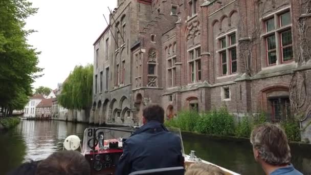 Brugge België Mei 2019 Uitzicht Het Waterkanaal Het Centrum Van — Stockvideo