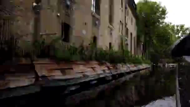 Bruges Bélgica Maio 2019 Vista Canal Água Centro Cidade Passeio — Vídeo de Stock