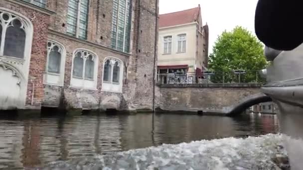 Bruges Belgien Mai 2019 Blick Auf Den Wasserkanal Der Innenstadt — Stockvideo