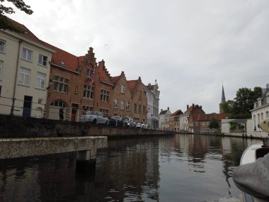 Bruges, Belçika - Mayıs 2019: Cit'teki su kanalının görünümü