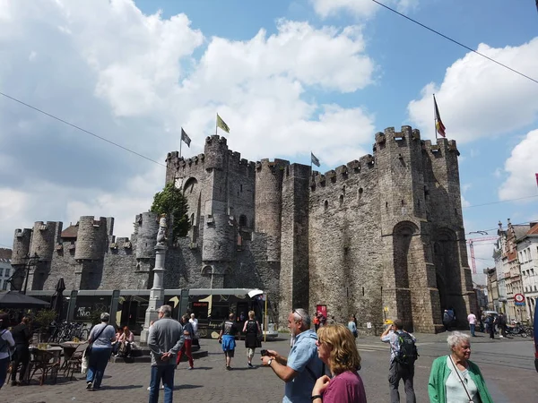 Ghent, Belgien - Mai 2019: Blick auf die Burg der Grafen von f — Stockfoto