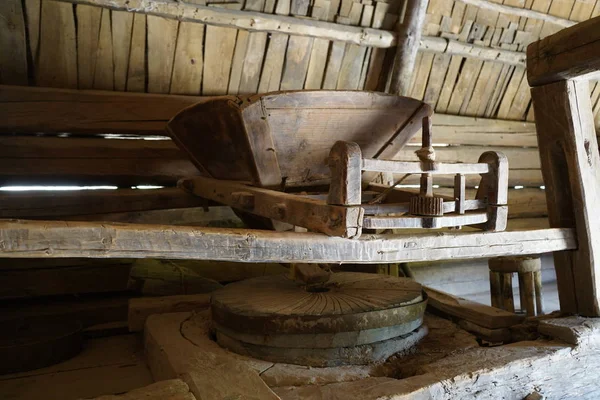 Kiev, Ukraine, Europe - September 2019: Old water mill among the — Stock Photo, Image
