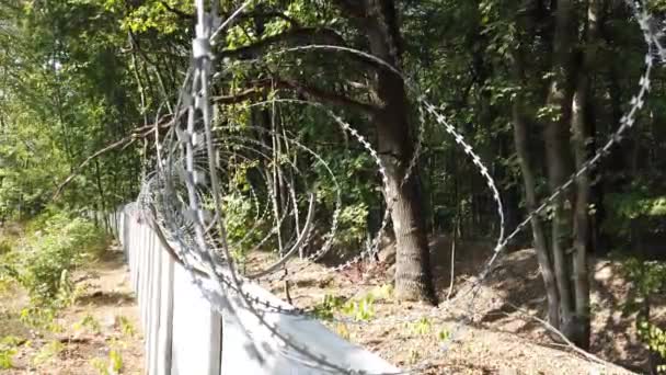 Arame Farpado Cerca Cerca Prisão — Vídeo de Stock