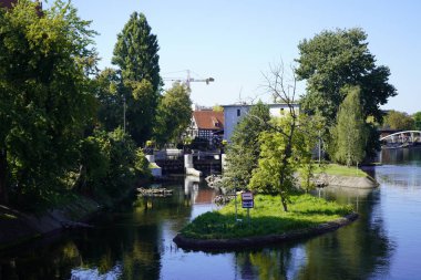 Bydgoszcz, Polonya - Eylül 2019: Şehir su kanalı manzarası