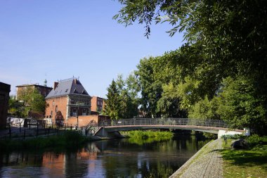 Bydgoszcz, Polonya - Eylül 2019: Şehir su kanalı manzarası