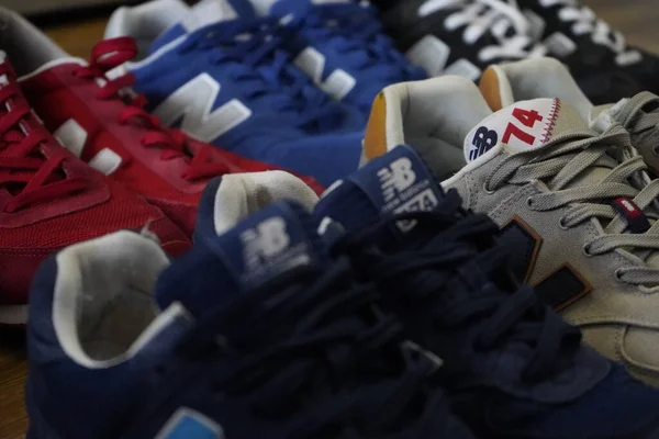 Berlín, Alemania - Septiembre 2019: Una colección de New Balance sn — Foto de Stock