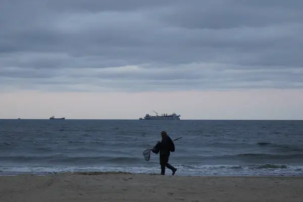 Baltic Sea, Gdansk, Poland - September 2019: Amber catchers duri — Stock Photo, Image