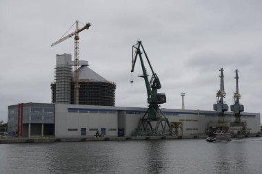 Gdansk, Polonya - Eylül 2019: Gdansk Tersanesi, sh