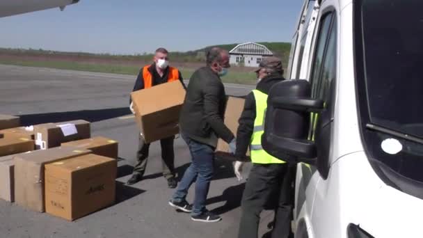 Europe Uzhgorod Ukraine May 2020 Air Delivery Parcels Dalam Bahasa — Stok Video