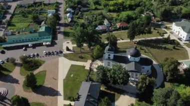 Avrupa 'nın Ukrayna' nın Chernigov bölgesindeki Seim nehri ile Baturyn kalesinin hava manzarası. Antik ahşap kale. Ahşap kale.
