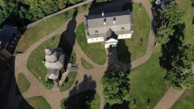 Avrupa 'nın Ukrayna' nın Chernigov bölgesindeki Seim nehri ile Baturyn kalesinin hava manzarası. Antik ahşap kale. Ahşap kale.