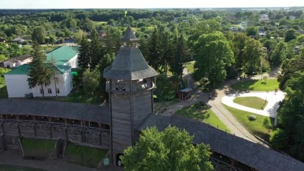 Légi kilátás Baturyn kastély a Seim folyó Csernyigov régió Ukrajna, Európa. Ősi erődítmény. Fakastély — Stock videók