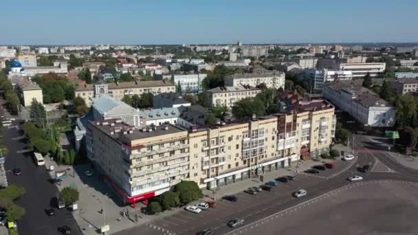 Flygfoto över staden Zhytomyr. Utsikt över staden från en höjd. Sommarstaden Zhytomyr — Stockvideo