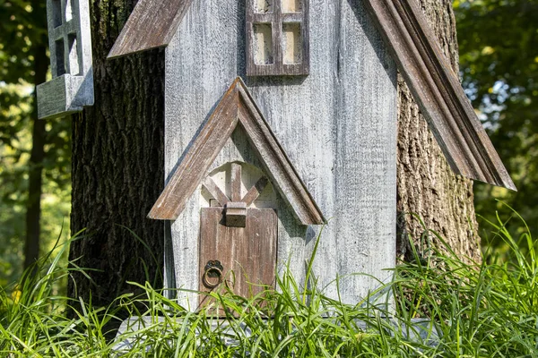 Small Fabulous Wooden House Door Attached Tree Dnieper City Park — Stock Photo, Image