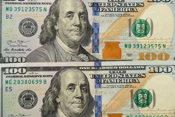 Банкнота 100 Доларів Синьому Фоні — стокове фото