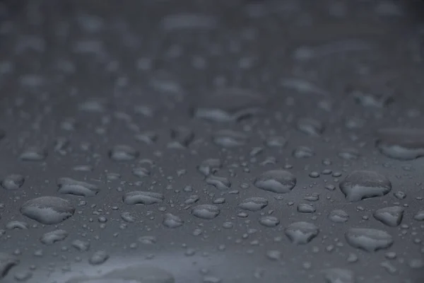 Gotas Agua Sobre Fondo Gris Oscuro — Foto de Stock