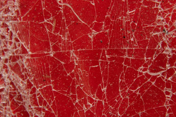 Glasscherben Auf Rotem Hintergrund — Stockfoto