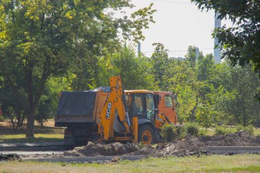 Ukrayna, Dnipro - 16 Temmuz 2020 Dnipro şehrinde onarım çalışmaları