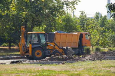 Ukrayna, Dnipro - 16 Temmuz 2020 Dnipro şehrinde onarım çalışmaları