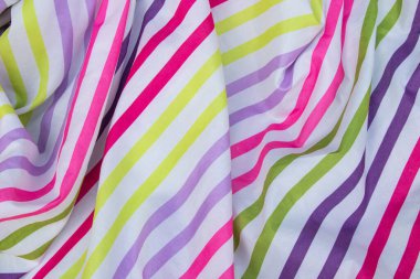 çok renkli çizgili kumaş arkaplan olarak buruşmuş