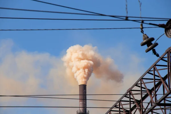 Emissie Van Schadelijke Dampen Atmosfeer Door Een Fabriek Ukraïne Stad — Stockfoto