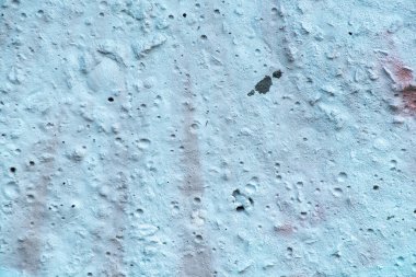 arkaplan olarak parlak renklerle boyanmış beton duvar