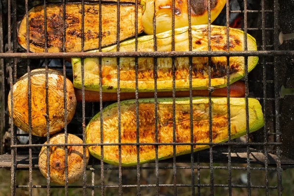 Grilled Zucchini Peppers Mushrooms Grill Summer Picnic Park Grilled Vegetables — Stock Photo, Image