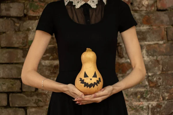 Pumpa Händerna Flicka Målad För Halloween Halloween Semester Ukraina — Stockfoto