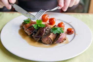 Ördek rulo demi glace sosu-2