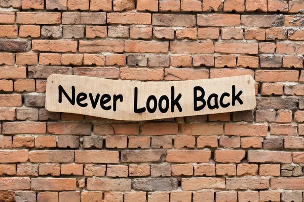 Mai voltarsi indietro — Foto Stock
